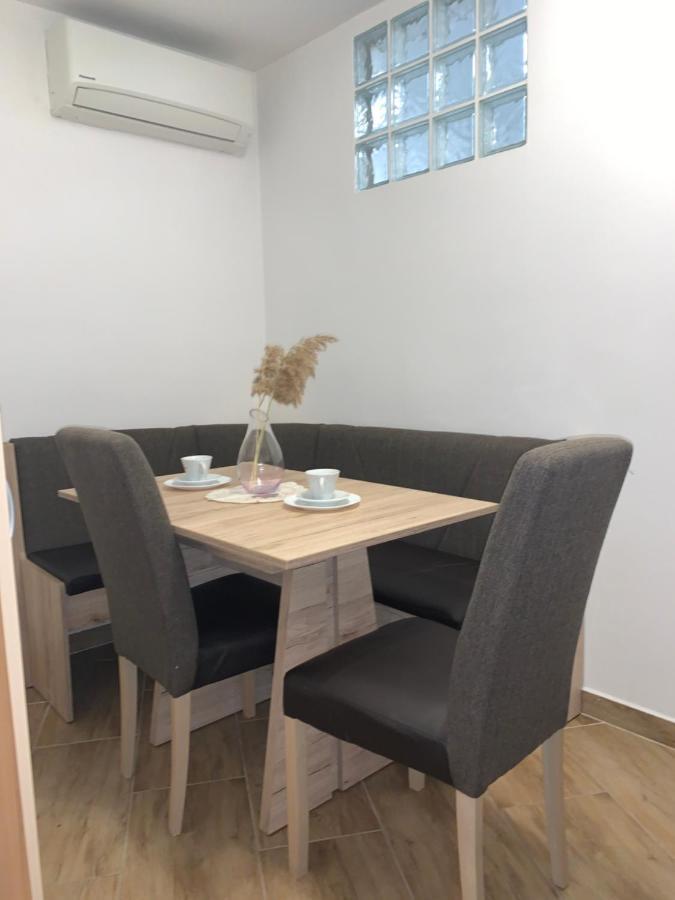 Ferienwohnung Apartma Eli2 Koper Exterior foto